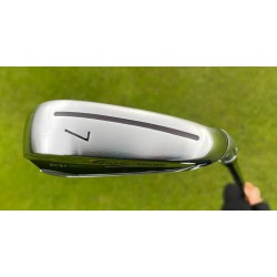 Taylormade Qi irons -Graphite